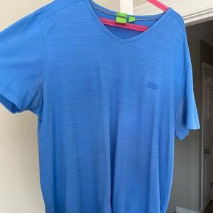 V neck Hugo Boss XL t shirt